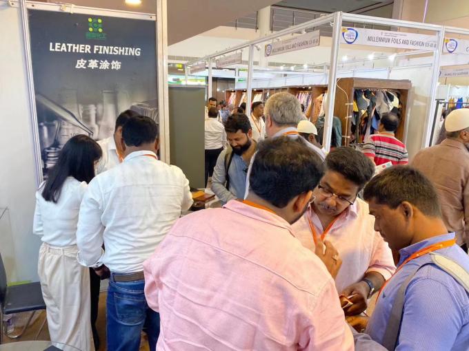 Gráfico de PSAF livre Repelente de água Impermeável para tecidos Couro Protector de móveis Cuidados de móveis Spray impermeável 25